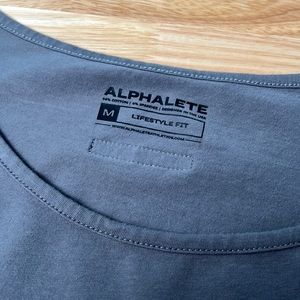 Alphalete fitted long sleeve. Grey.